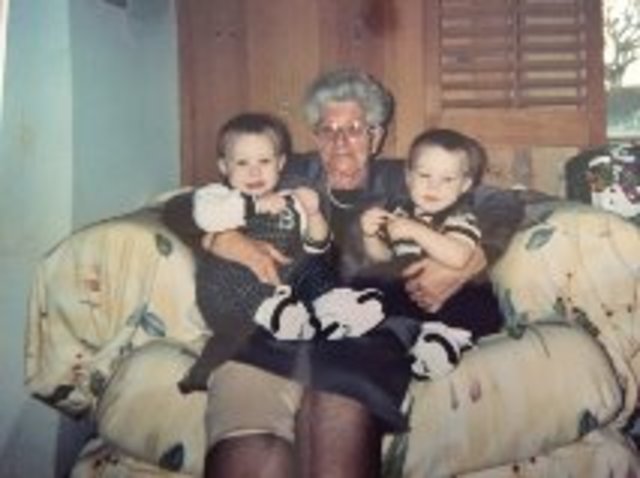 Fui a visitar mi bisabuela en Sacramento.