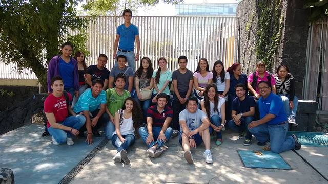 Participación en voluntariado de ayuda a niñas huérfanas