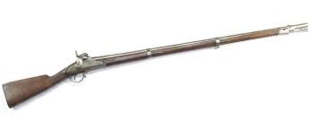 Spain becomes first country to use muskets in combat