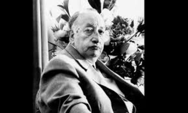 Nace en la capital de Guatemala