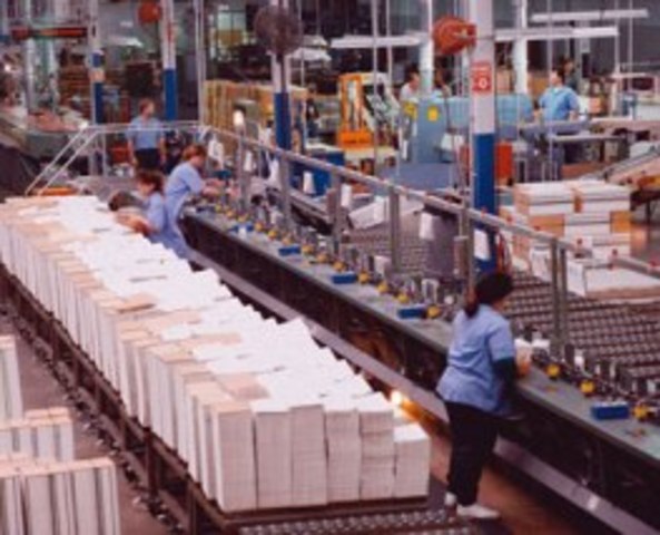 establecio mercados internacionales