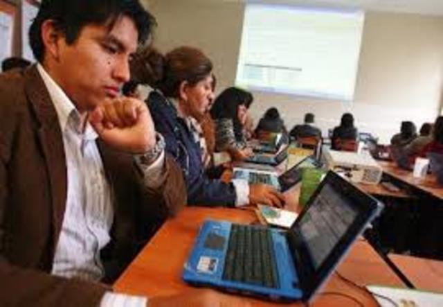 Talleres prácticos con docentes sobre el uso de las TIC