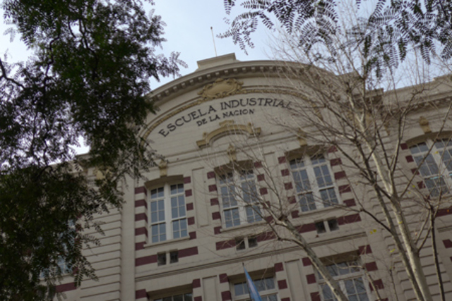 1898 Escuela Industrial de la Nación.