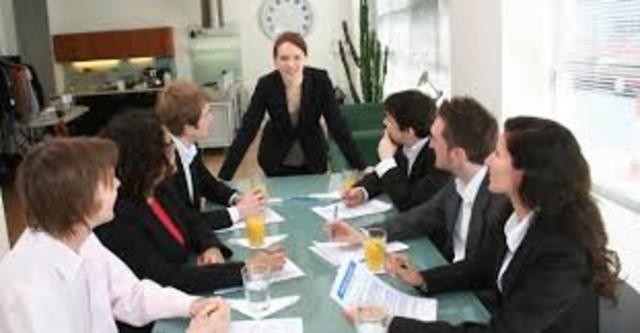 Formación de grupos de trabajo por asignatura para la elaboración de los programas académicos