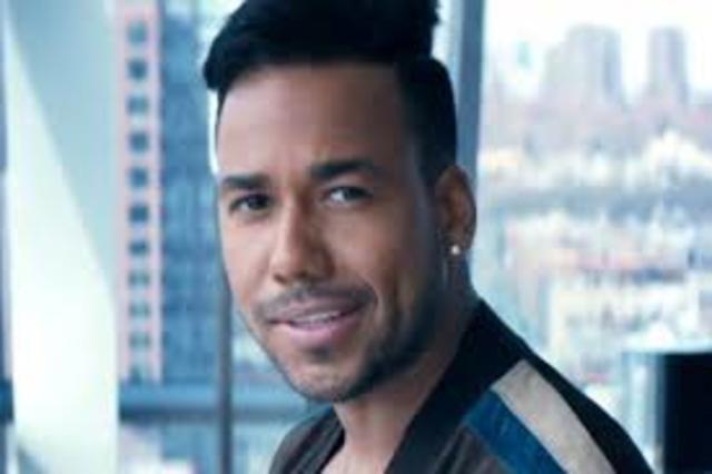 ROMEO SANTOSSU PRIMER ALBUN COMO SOLISTA