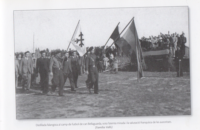Desfile Falangista en el pueblo.