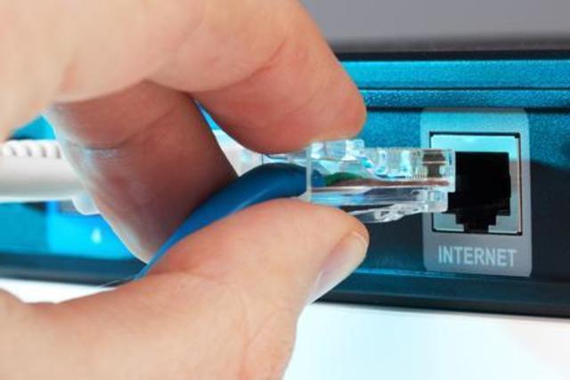 A. Instalaciónd de equipo tecnológico e internet