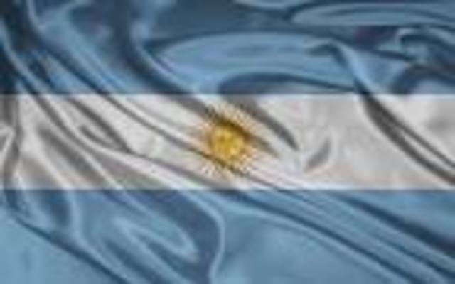 Belgrano crea la bandera argentina