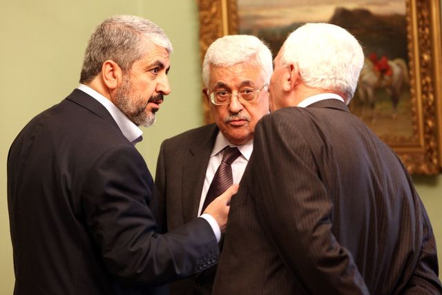 Abbas meets Khaled Meshaal