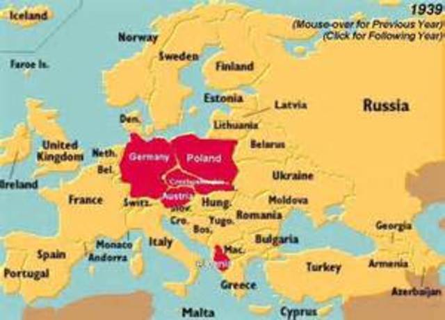 Germany invades Poland, begining WW2