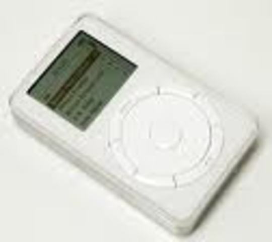 apple creates its first ipod