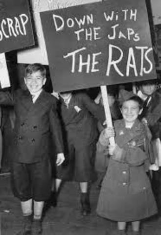 US declares war to japan