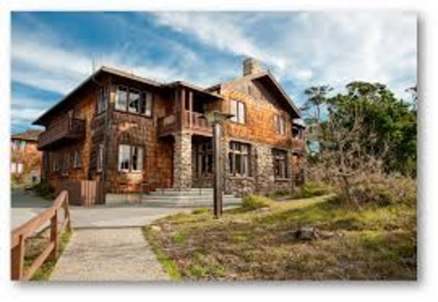 La conferencia de asilomar evalua los riesgos biologicos de las tecnologias de ADN recombinante , y agrupa una  moratoria de los experimentos con estas tecnologias.Se fundo genentech Incorporated , primera empresa de ingenieria genetica.