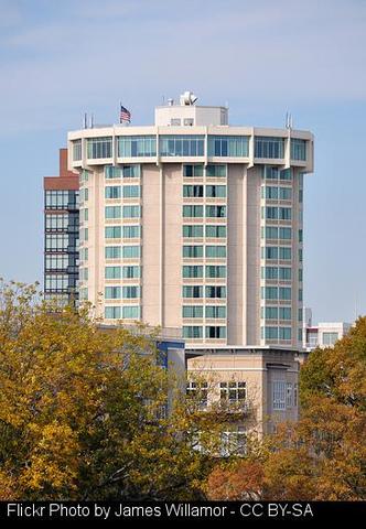 La apertura del hotel creará en Triacastela 5 empleos