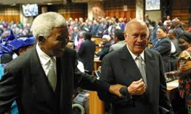 De Klerk releases prisoners
