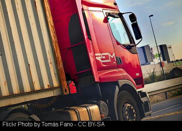 Un camión con combustible quedó atrapado por la nieve en Triacastela