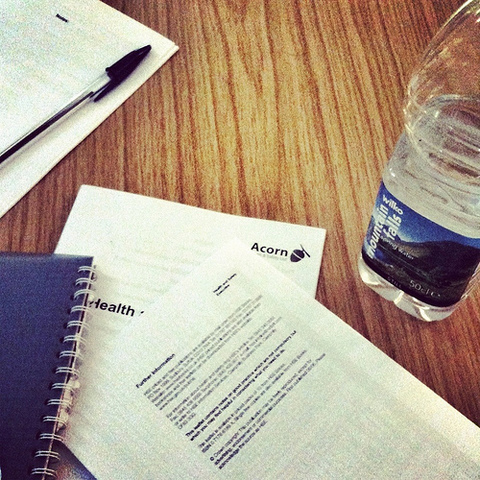 Imputados oito veciños de Sarria por una trama de estafa a aseguradoras.