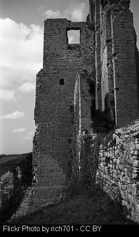 "1,1 millones por la torre de Sarria."