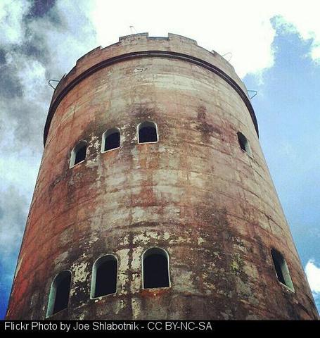 Sarria aprueba expropiar la Fortaleza