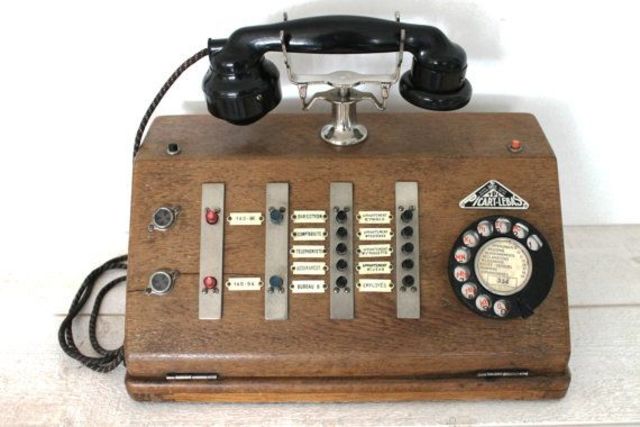 1920 phone