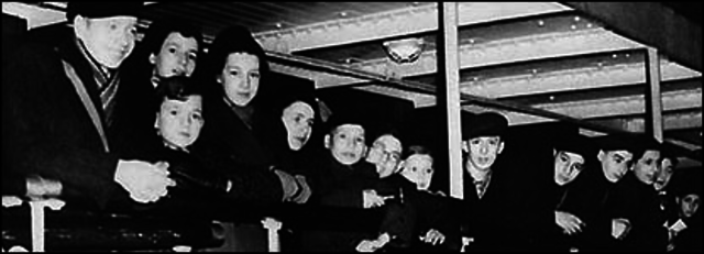 First refugee children of the 'Kindertransport' arrive in Britain