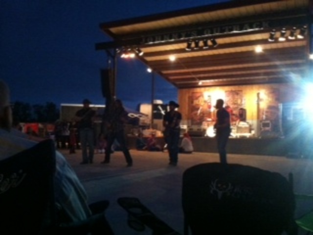 Aaron Watson concert