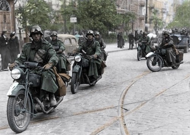 Germany invades Poland, Great Britain and France declare war on Germany.