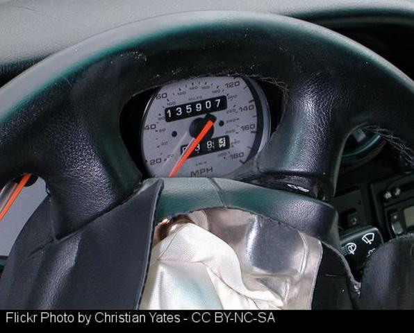 Falence unha parexa de Sarria nun choque frontal no corredor que une Monforte con Nadela