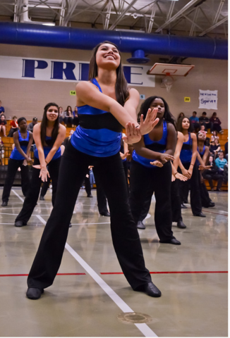 Donkey basketball- Fang dancers
