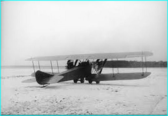 first bomber jet in the world