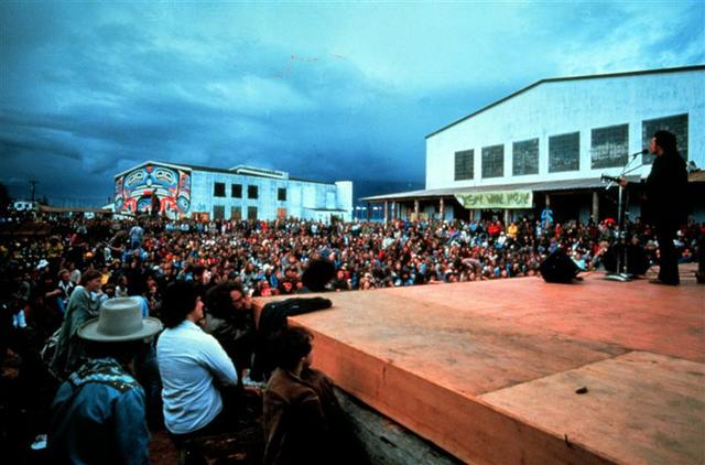 Country Joe McDonald Helps the Whales