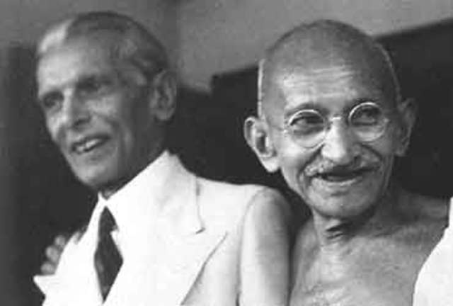 The British Cabinet Mission Arrives in India