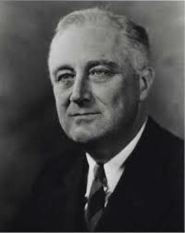 Franklin D. Roosevelt becomes president