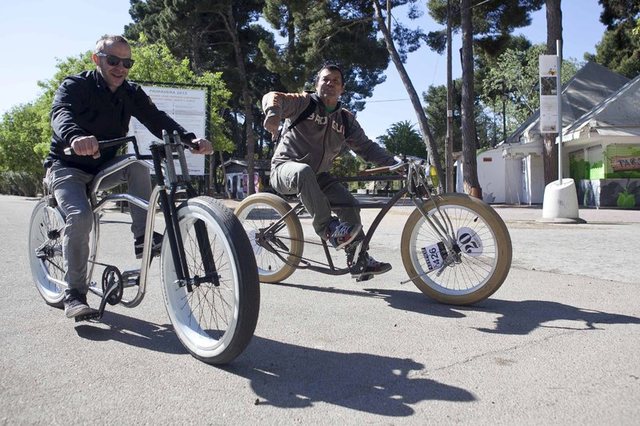 desfile de bicicletas antiguas
