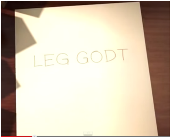 Aparecio el nombre "LEGO"