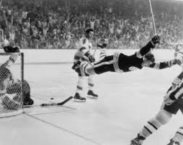 Bobby Orr gana la Stanely Cup