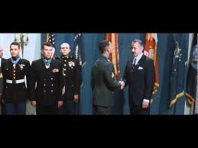 Forrest Receives Medal Of Honor