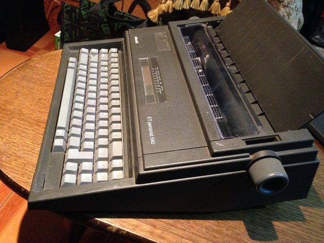 Trabajos de la Secundaria realizados en una Olivetti eléctrica! Lo más en ese momento!!