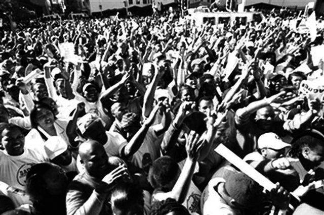 Resistencia armada en contra del gobierno blanco.