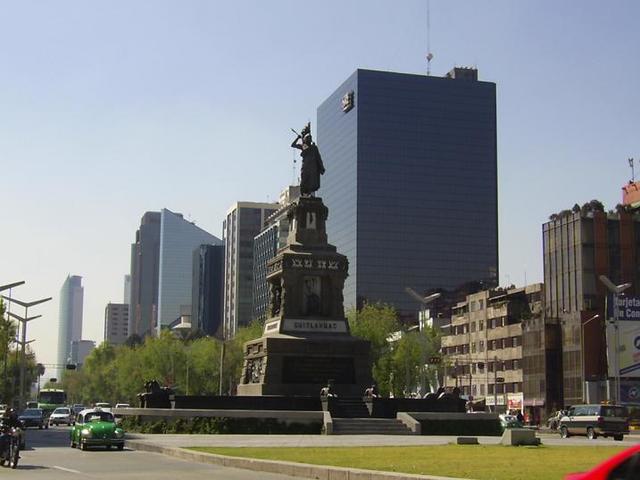 Estatua Monumental