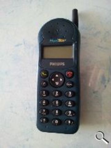 PRIMER CELULAR PHILIPS