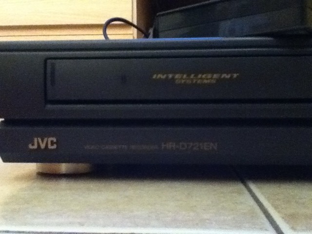 PRIMER VIDEO CASETERA JVC