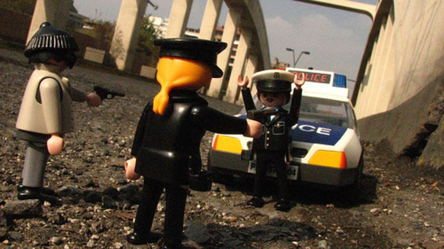 Duas ertzainas fora de servizo frustran un roubo en Sarria.