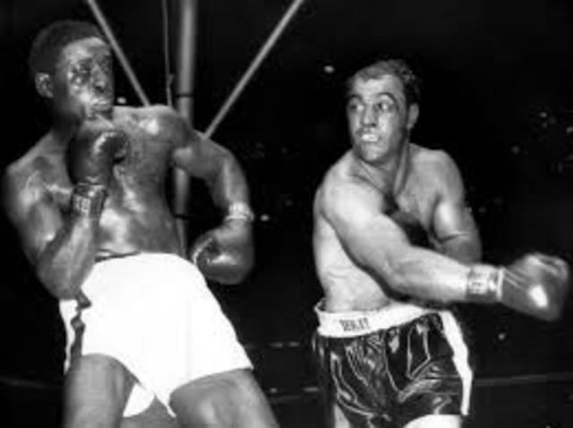 Rocky Marciano vs Ezzard Charles
