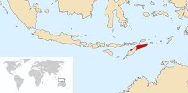 East Timor becomes a country