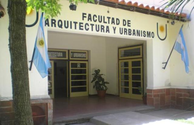 Ingreso a la Facultad