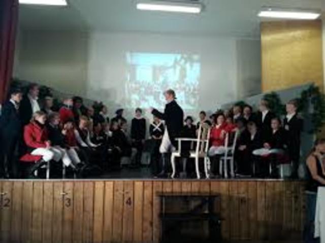 Riksforsamlingen på Eidsvoll åpnes.