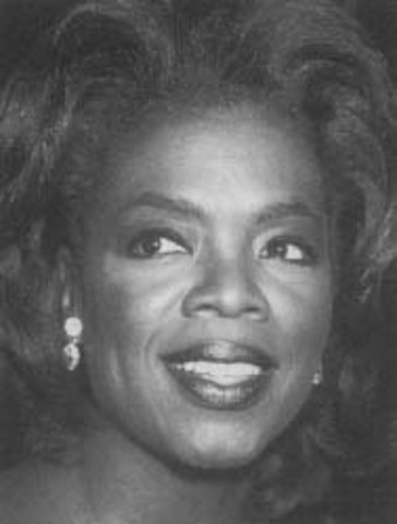 OPRAH WINFREY LAUNCHES SYNDICATED TALK SHOW