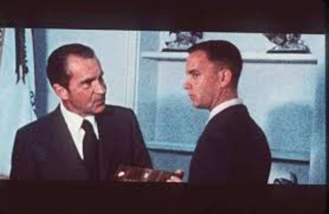 Forrest Meets President Nixon