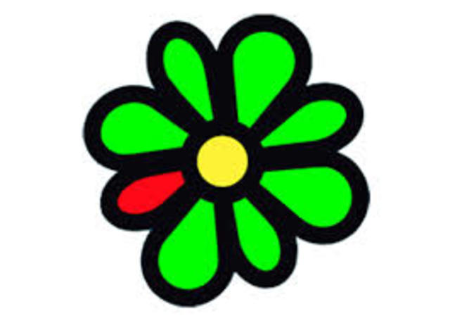 Use ICQ Chat Room